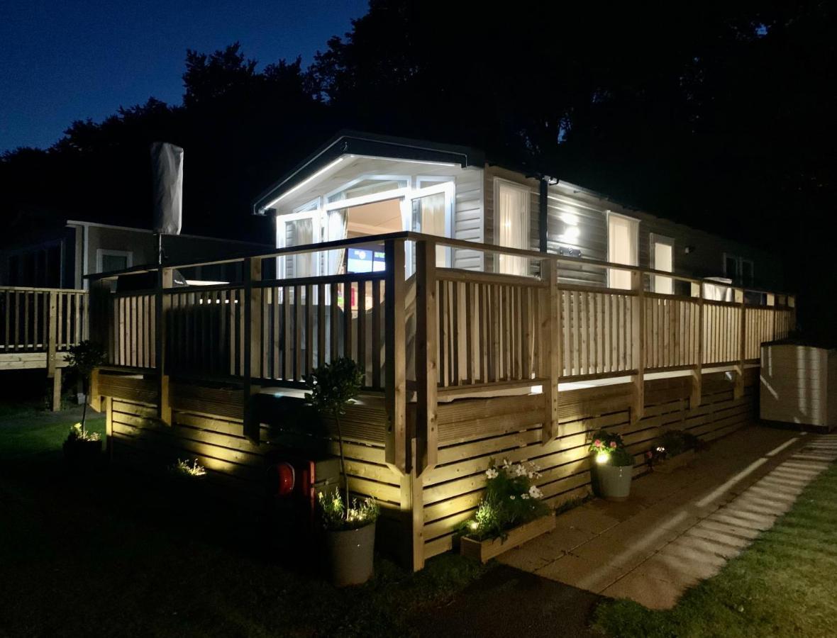Lydstep Beach Bayview 3-Bedroom Holiday Home Тенбі Екстер'єр фото