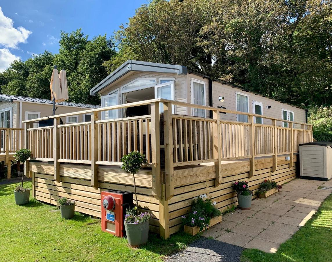 Lydstep Beach Bayview 3-Bedroom Holiday Home Тенбі Екстер'єр фото